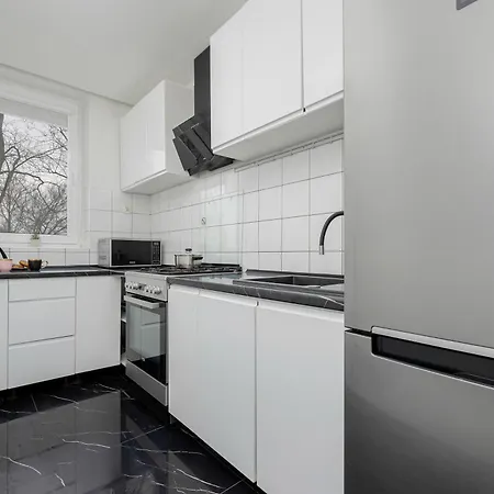 Cosy & Bright With Parking By Renters * Warsaw